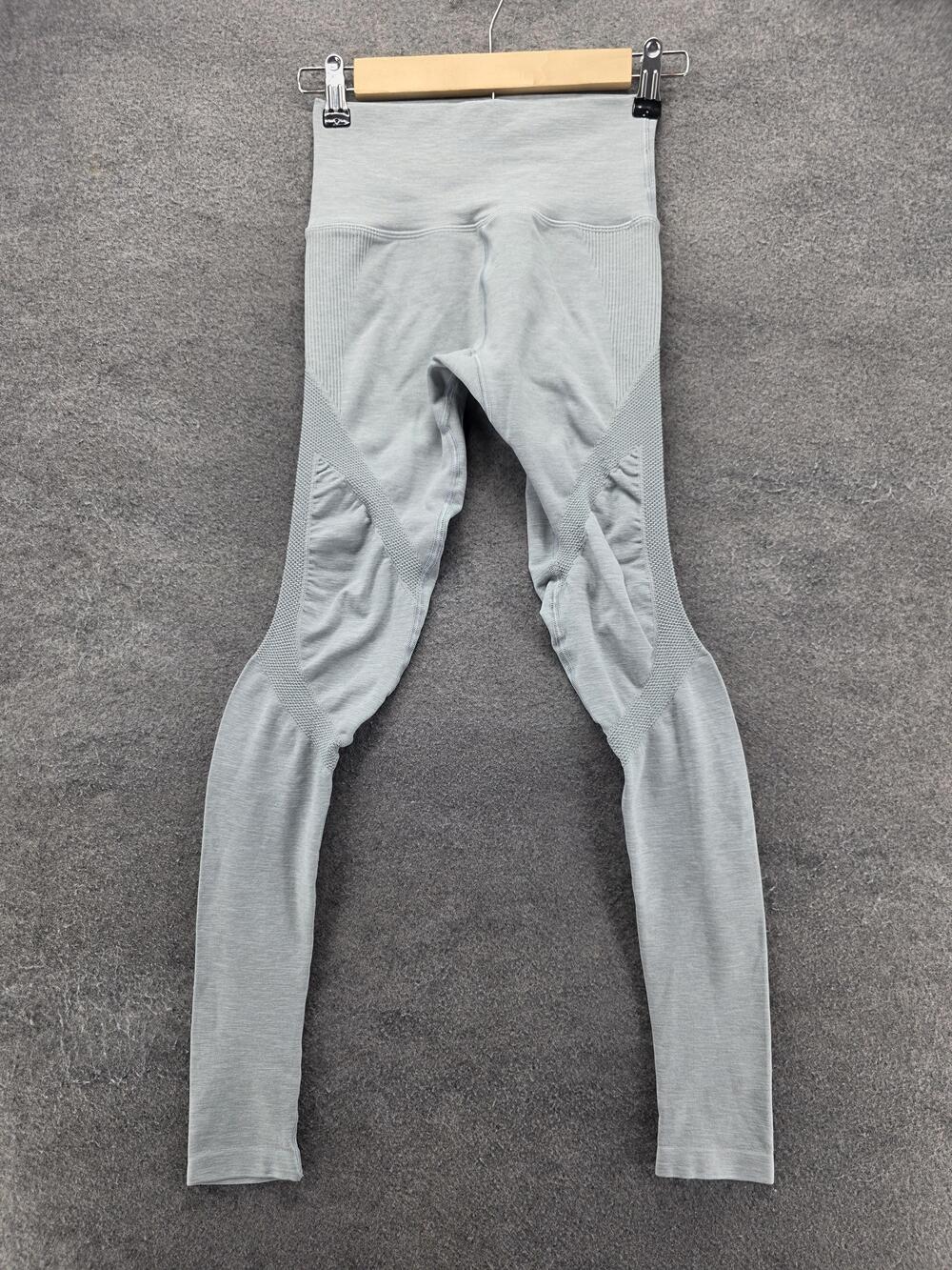 ALPHALETE Leggings Womens S Gray Ankle High Rise Yoga Knit Stretch Logo